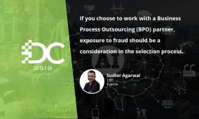 Can AI detect e-commerce fraud rings better than trained humans?