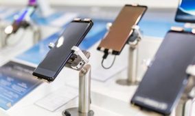 Small business can tap huge business potential: with the tiny smartphone