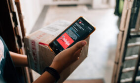 Logistics unicorn renews partnership with public cloud vendor