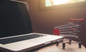 How much do outages cost the retail/consumer industries?
