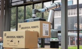 Cobots lend a helping hand for Black Friday logistical surge