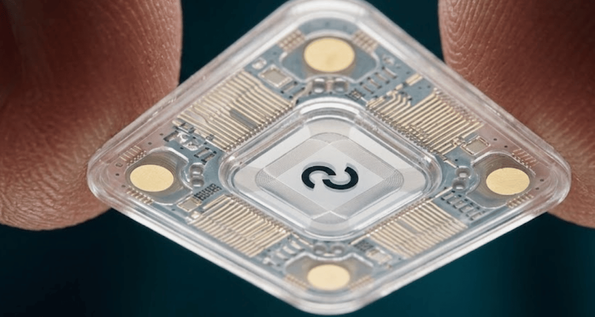 New quantum processors exceed 100 qubits at room temperatures